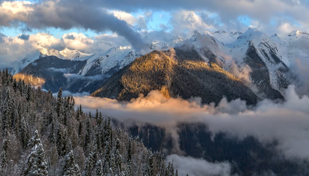 Горы Абхазии зимой
